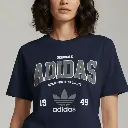GIRL ADDIDAS CLOSEUP .webp